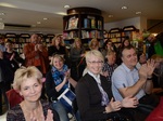 Ani tentokrát nechybělo početné publikum autorčiných věrných čtenářek. Foto: Anna Pecková